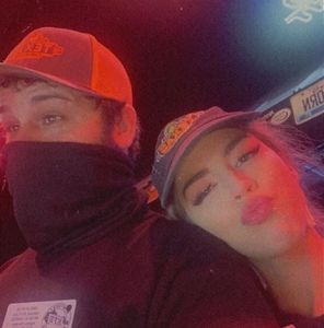 Meet your Posher, Wayne